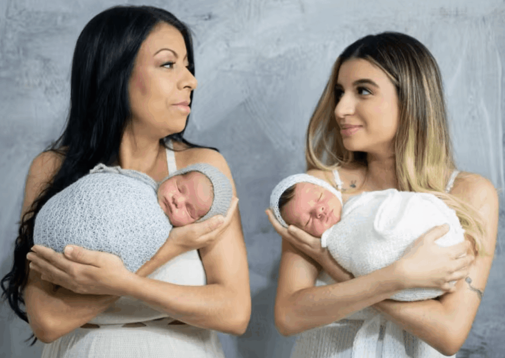 Mãe e filha dão à luz no mesmo dia e compartilham momentos