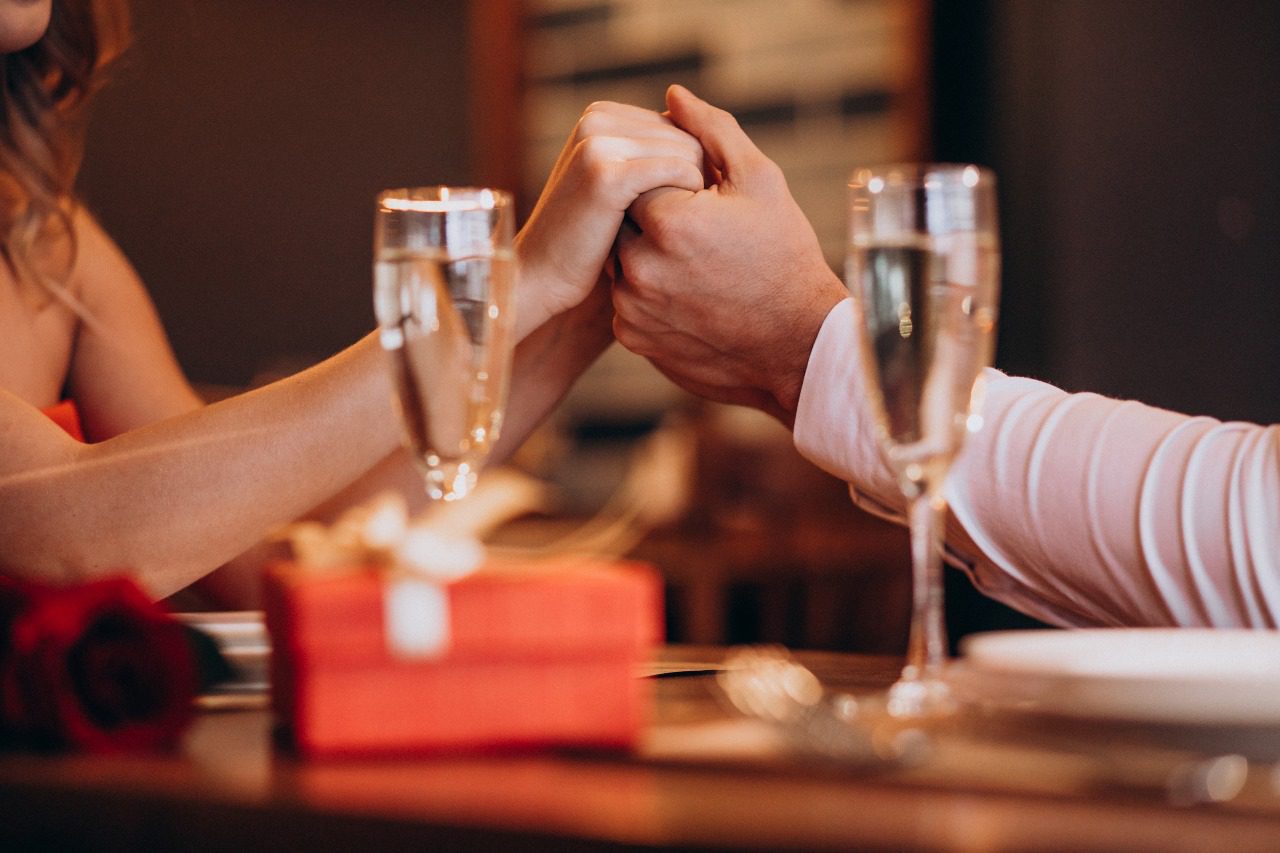 73% dos bares e restaurantes do Ceará esperam aumento nas vendas no Dia dos Namorados.