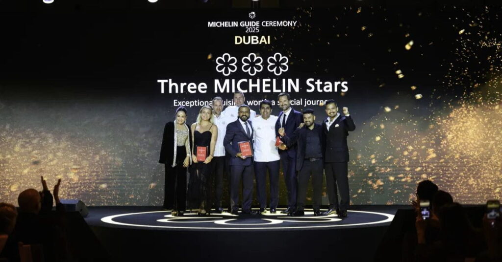 Chefs celebram conquista de três estrelas no Guia Michelin Dubai 2025