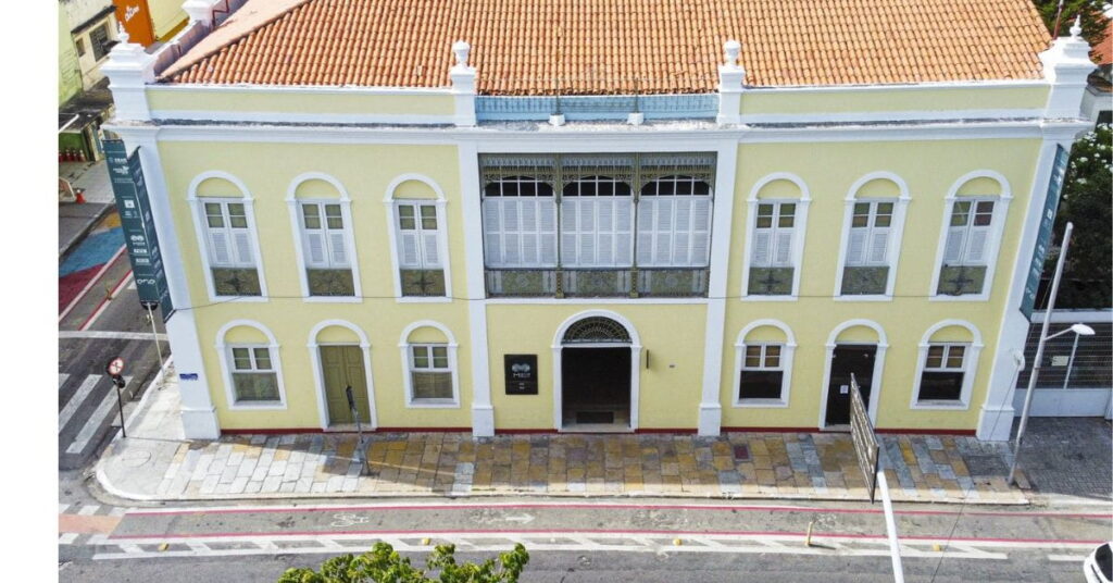 Fachada do Museu da Indústria, vinculado ao SESI, durante a Semana Nacional de Museus