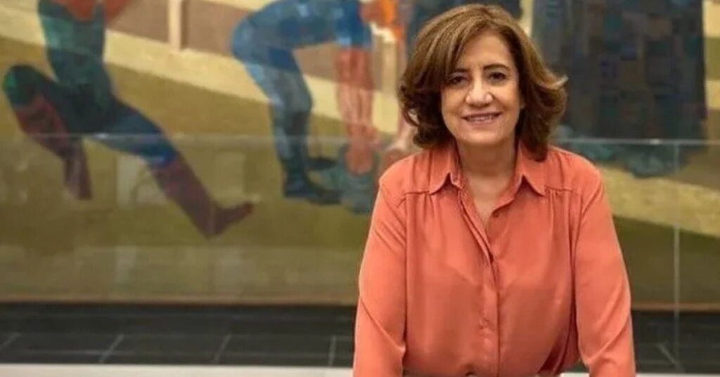 Míriam Leitão após ser eleita para a ABL com 20 votos