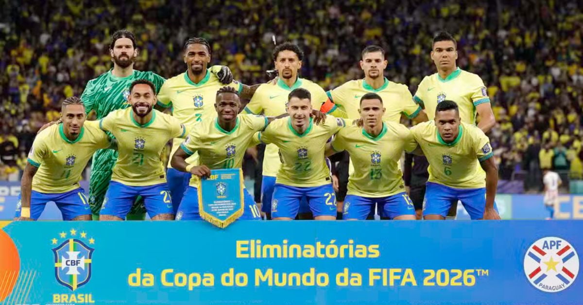 Seleção do Brasil posa para foto antes do jogo contra o Paraguai nas Eliminatórias da Copa do Mundo de 2026