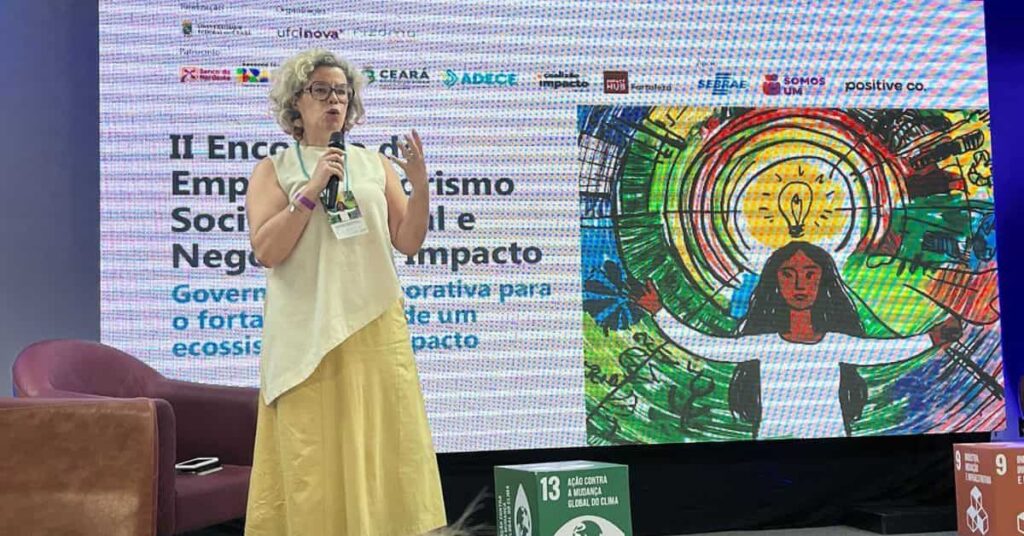 Cybelle Borges, da Cimento Apodi, apresenta projeto sustentável de carnaúba em evento científico no Ceará