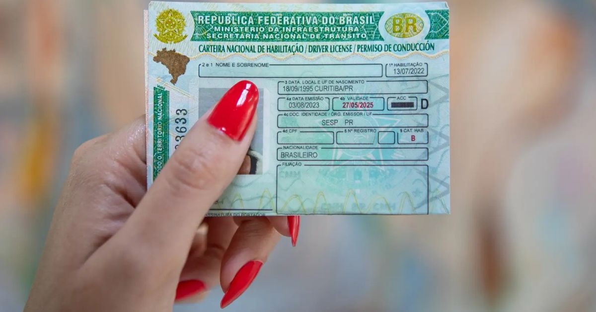 novas regras da CNH do Brasil em documento físico