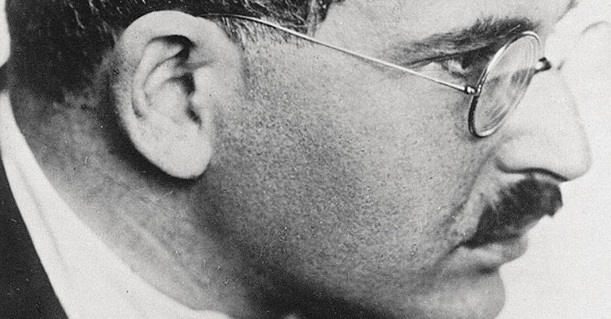 Walter Benjamin, filósofo alemão do século XX, em retrato histórico