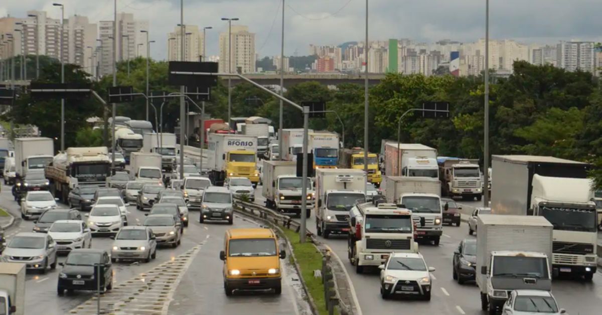IPVA 2026 afeta veículos em circulação nas grandes cidades