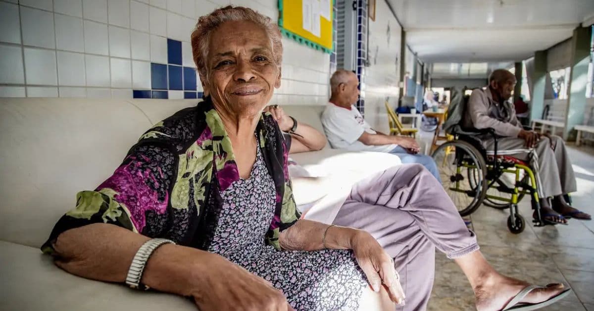 ranking da expectativa de vida no Brasil entre idosos em cenário de convivência