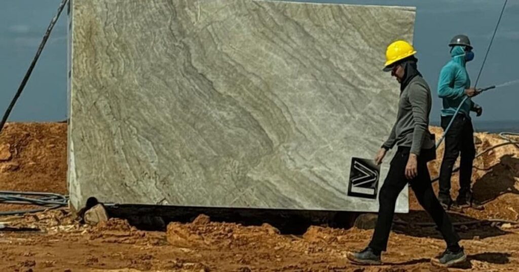 FIEC e o quartzito cearense nas exportações minerais