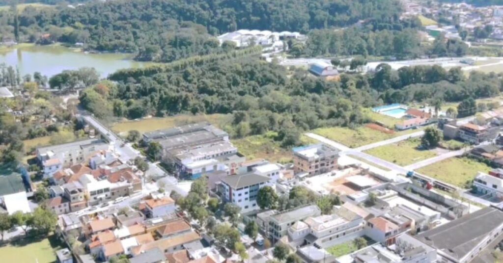 Vista aérea de São Lourenço, cidade mineira para viver bem no Sul de Minas Gerais