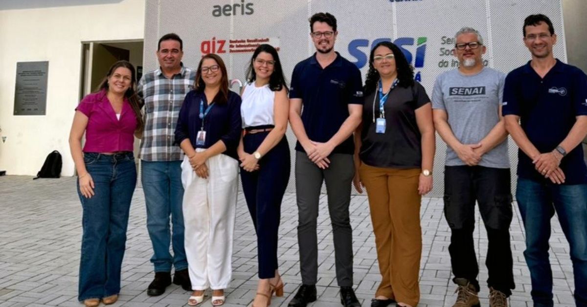 Equipe do SENAI Ceará durante certificação do curso de reparo de pás eólicas pela Global Wind Organisation