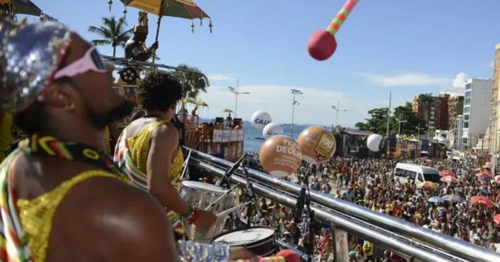 História do Olodum durante desfile no Carnaval de Salvador